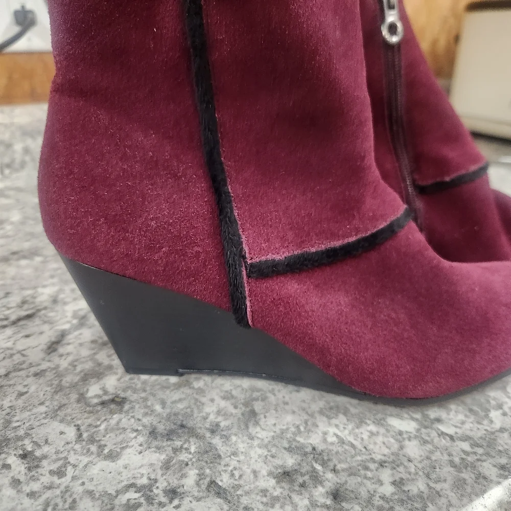 NWT Sporto heeled booties